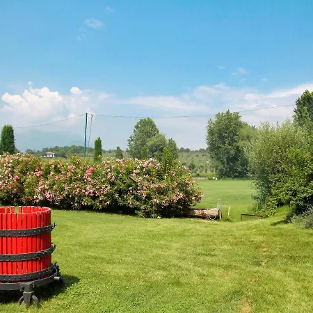 Apartamento Colombaro Vecchio-7 By Interhome